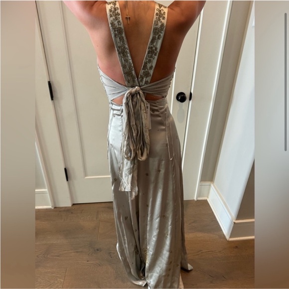 Zara Women’s Satin Dress with Embroidery Limited Edition Size XS NWT Pearl Grey - Picture 12 of 12